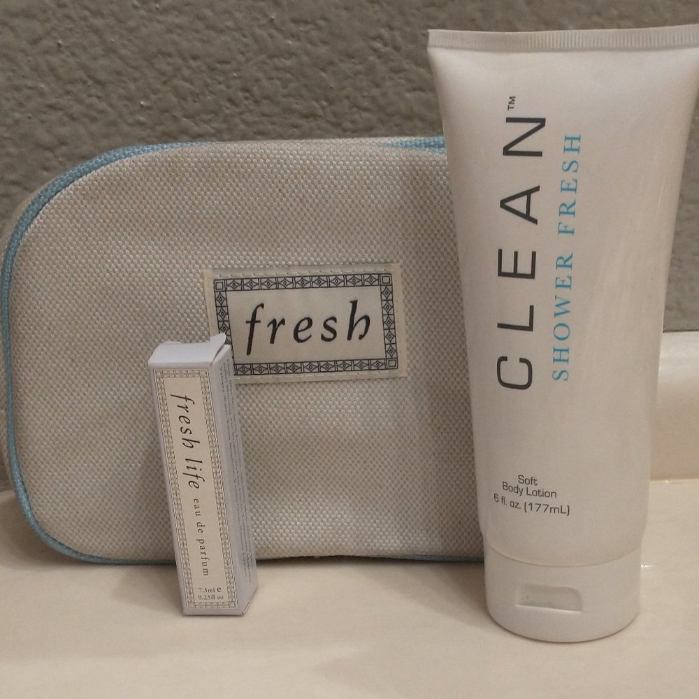 NEW FRESH COSMETIC BAG + 2 BATH ITEMS